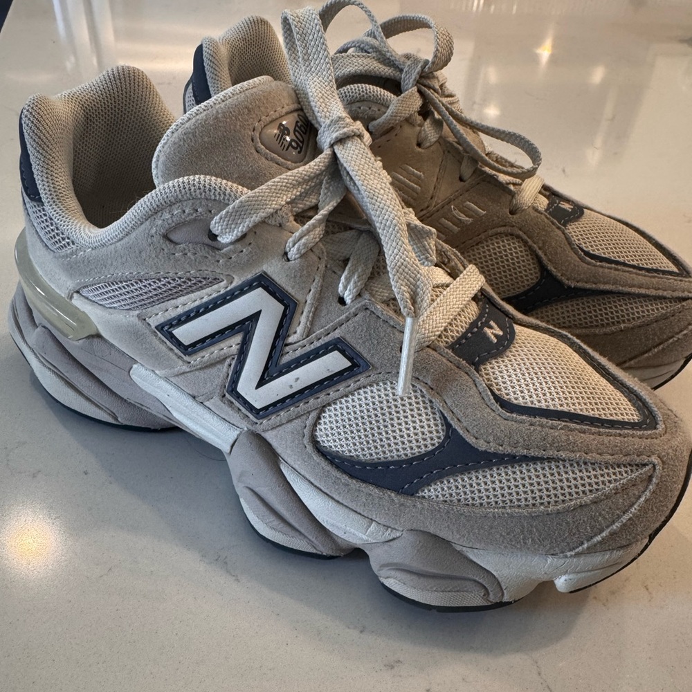 New Balance Kids' Beige and Navy Sneakers kids new balance 9060 sz 2